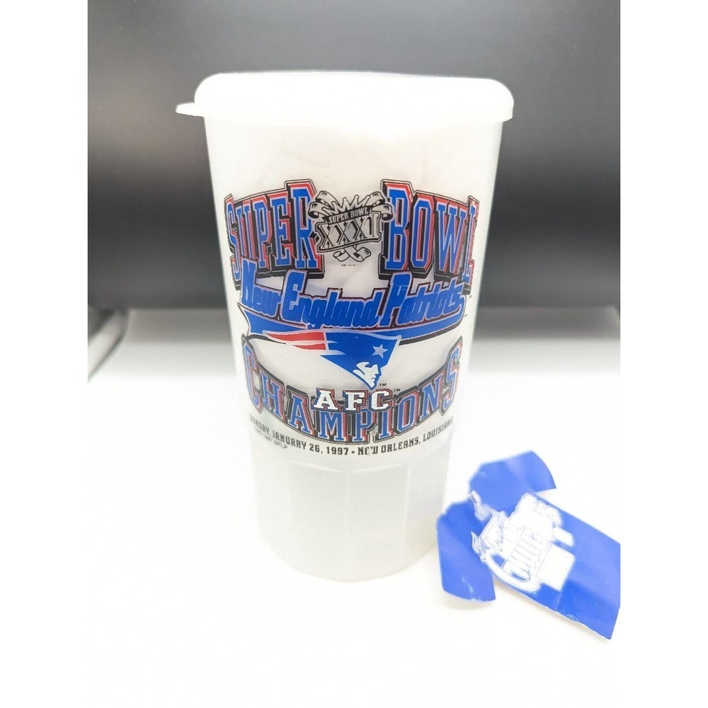 Vintage 1997 New England Patriots XXXI Super Bowl Original Mug T's T-shirt